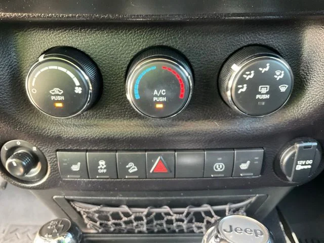 Used 2017 Black Jeep Unlimited Sahara image 41