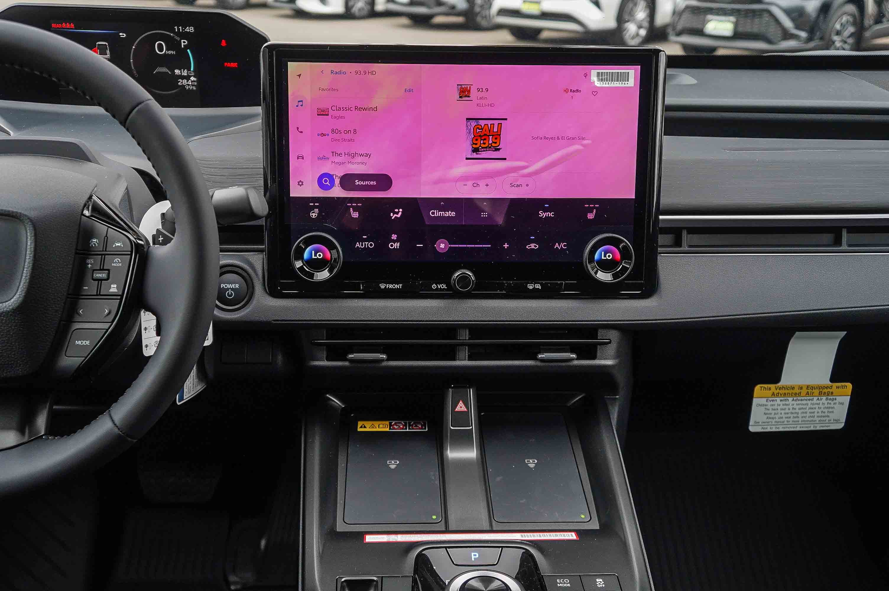 2026 Toyota C-HR SE - Photo 13