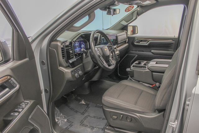 Used 2025 Gray Chevrolet LT image 15