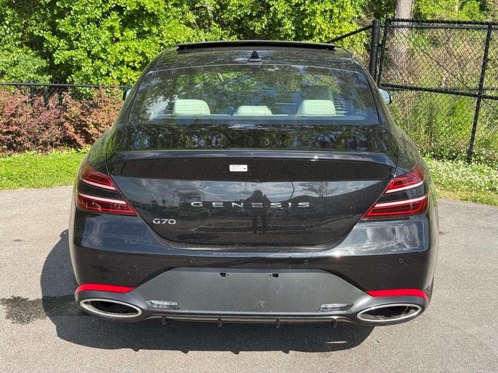 2025 GENESIS G70 Standard - Photo 12