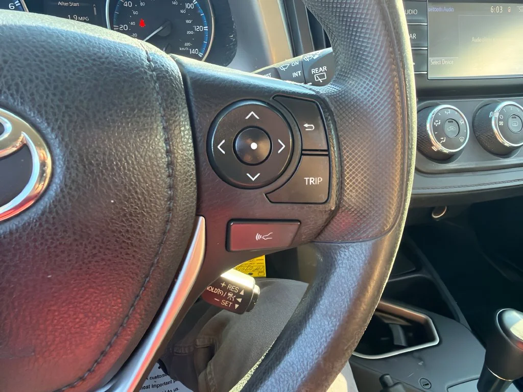 Used 2018 Super White Toyota LE image 21