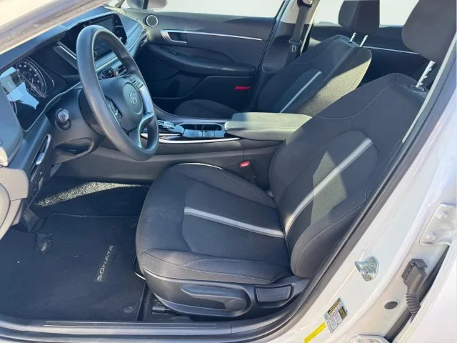 Used 2022 Gray Hyundai SE image 5