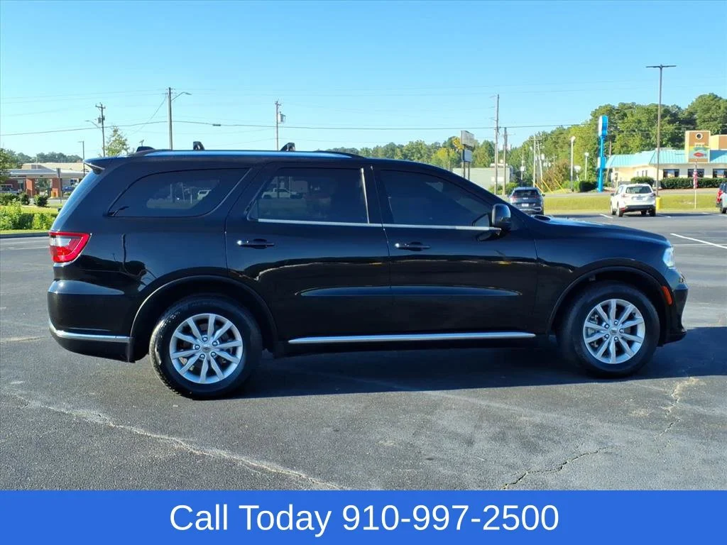 Used 2023 Black Dodge SXT Launch Edition RWD image 6