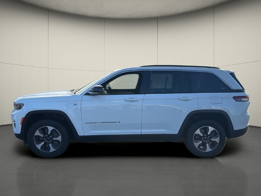 Used 2024 White Jeep 4xe image 4