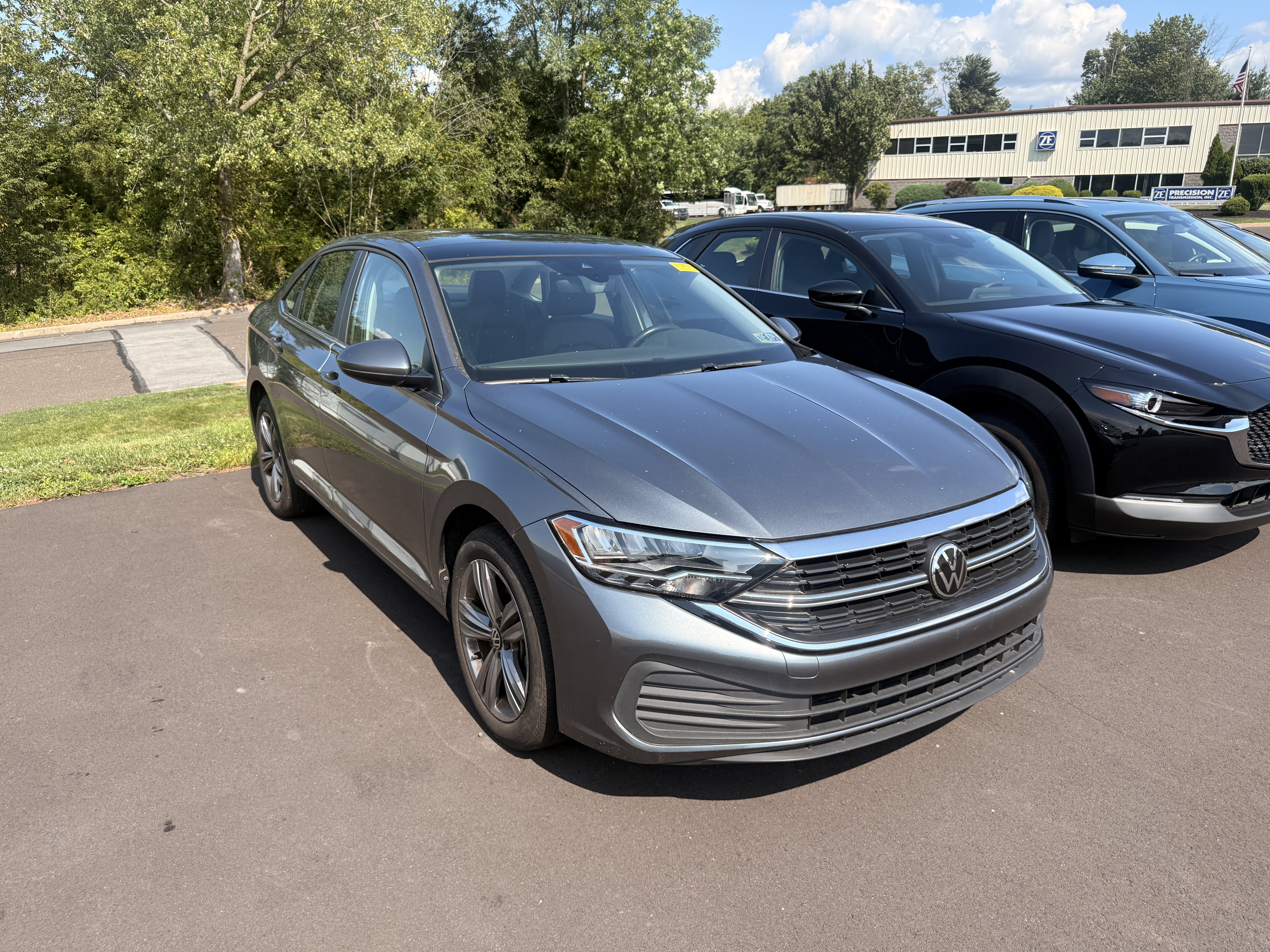 Used 2023 Gray Volkswagen SE image 2