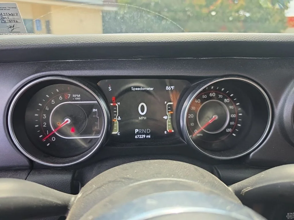 Used 2021 Blue Jeep Mojave image 21