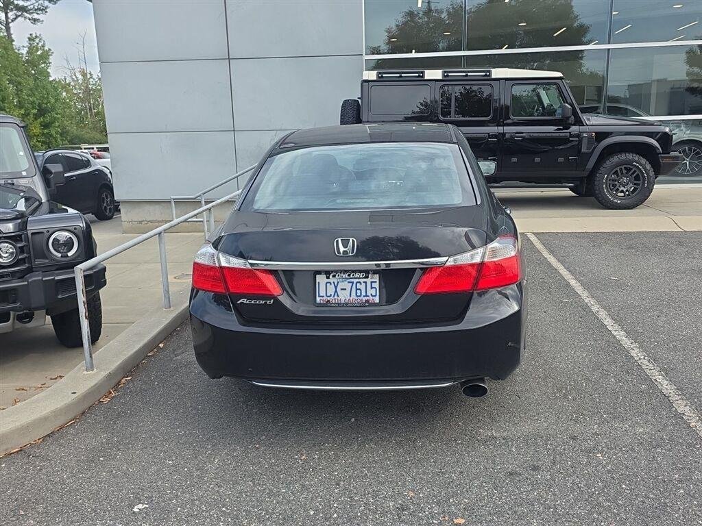 Used 2014  Honda LX image 6