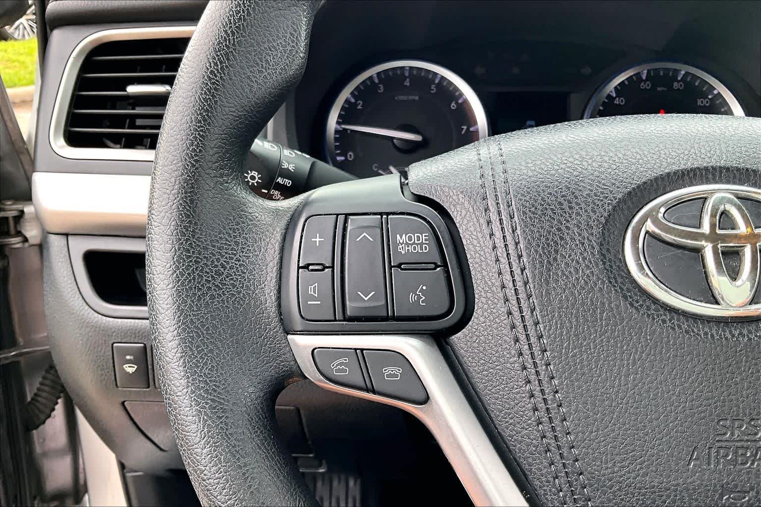 Used 2016 Silver Sky Metallic Toyota LE image 21