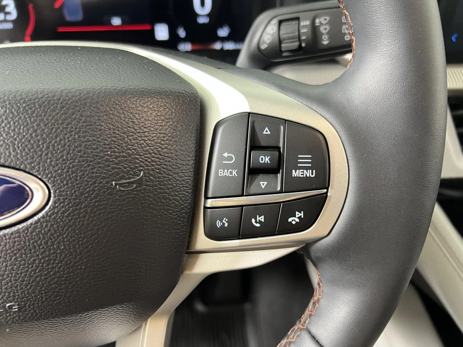 Used 2025 Carbonized Gray Ford Active image 15