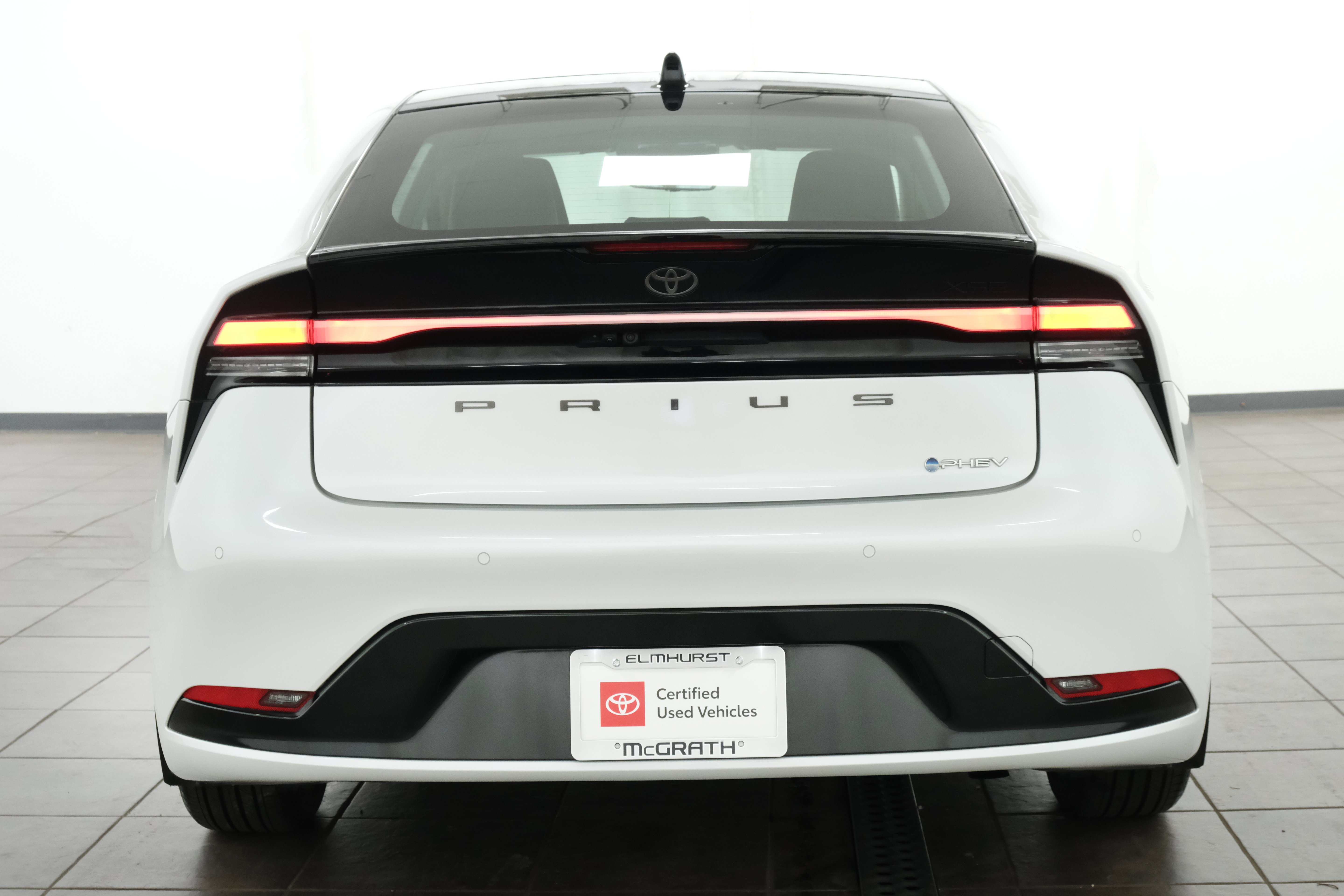 Certified Used 2025 Wind Chill Pearl Toyota XSE Premium image 5