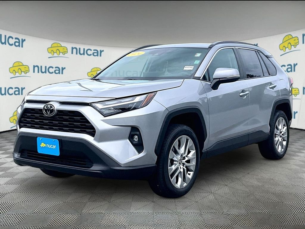 Used 2024 Silver Toyota XLE Premium image 3
