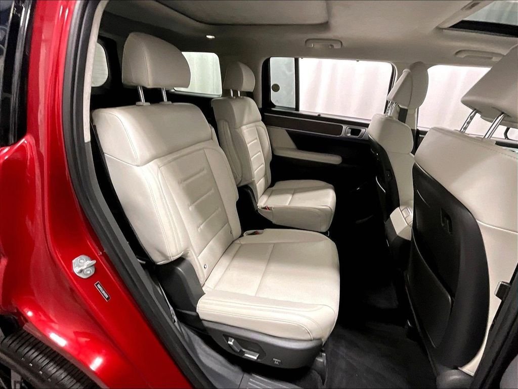 Used 2024 Red Hyundai Calligraphy image 16