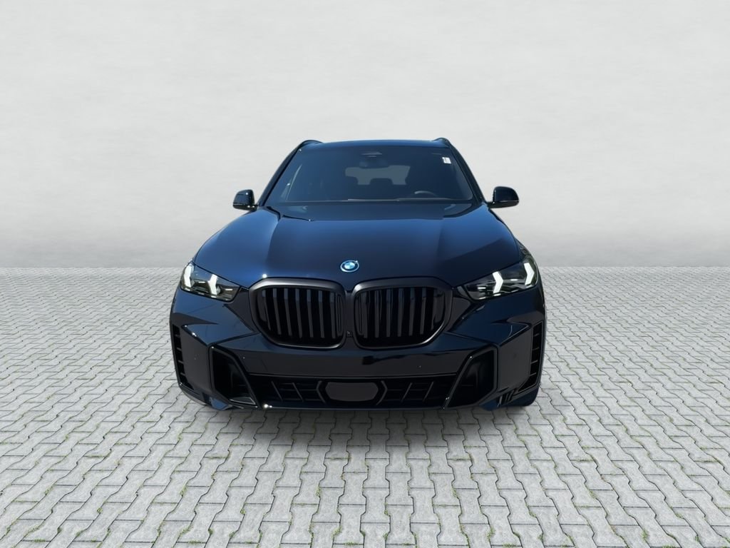 New 2026 Carbon Black Metallic BMW xDrive50e image 3