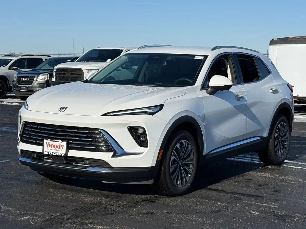 New 2026 Summit White Buick Preferred image 6
