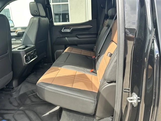 Used 2024 BLACK CHEVROLET High Country image 20