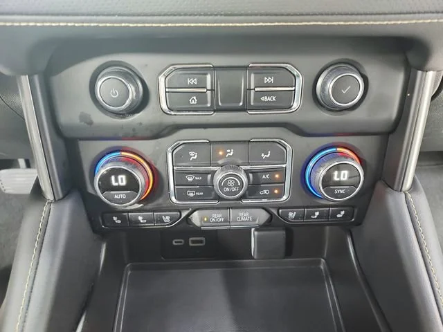 Used 2024 Black Chevrolet Premier image 31