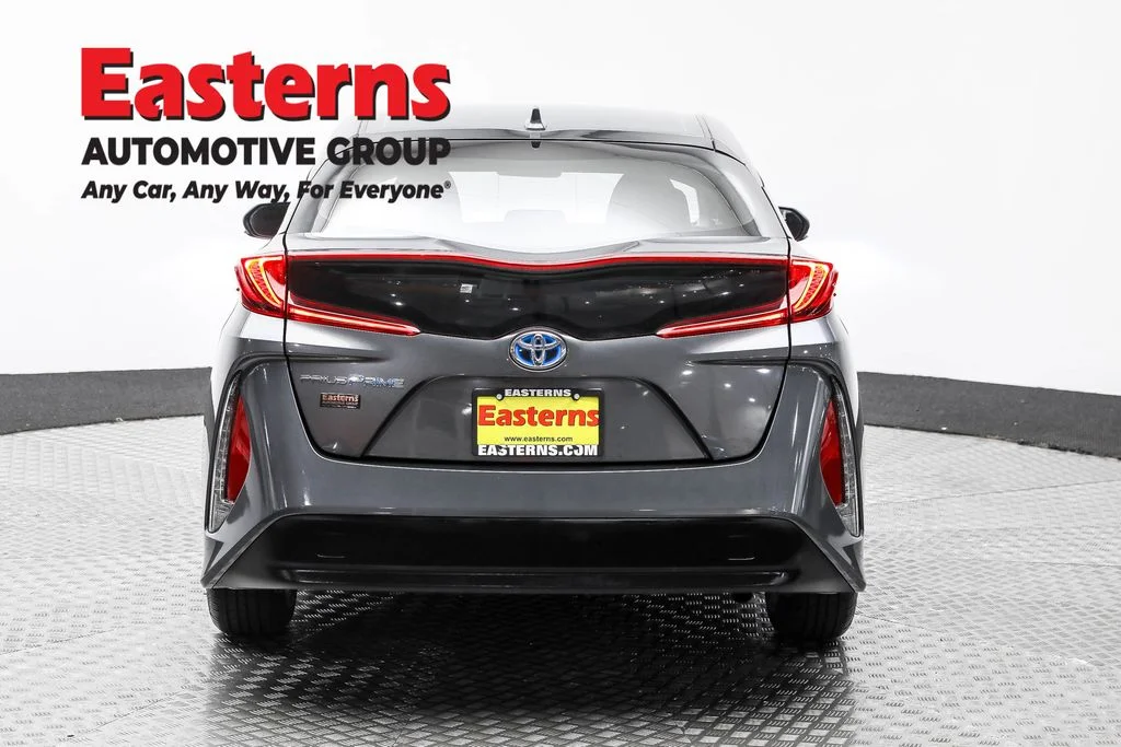 Used 2021 Gray Toyota LE image 6