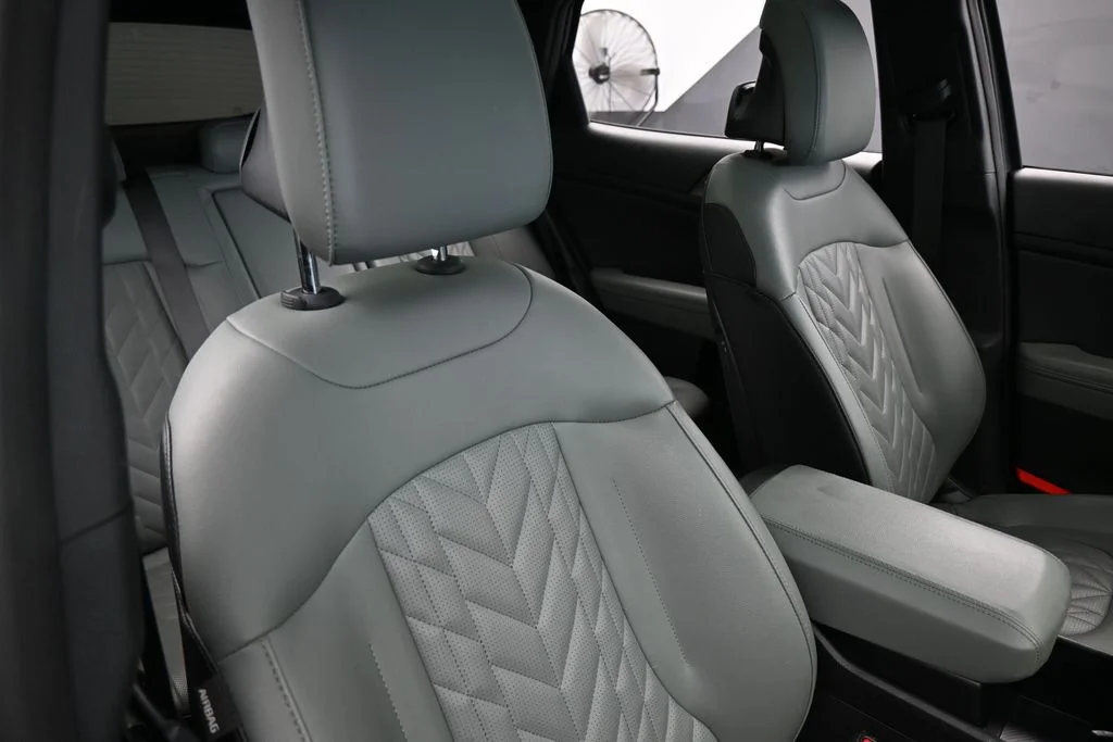 Used 2023 Gravity Gray Kia X-Pro Prestige image 47