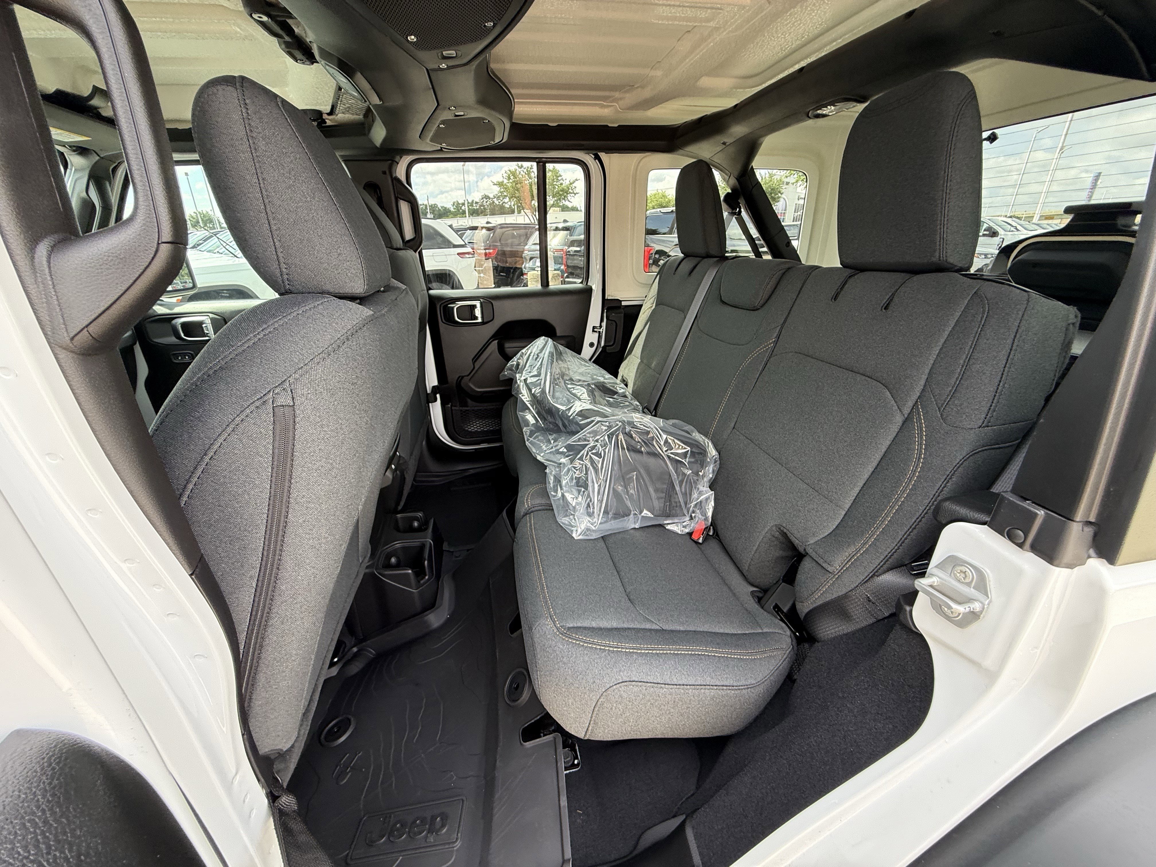 New 2026 Bright White Clear-Coat Exterior Paint Jeep Willys image 15