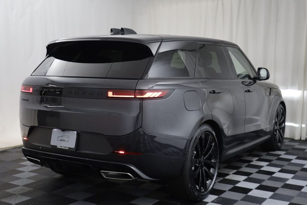 New 2026 Carpathian Grey LAND ROVER SE image 18