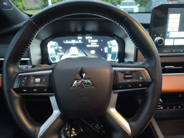 Used 2024 Silver Mitsubishi SEL image 16