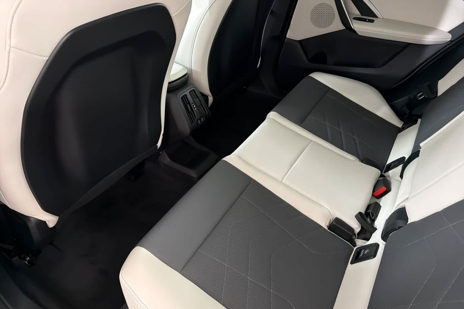 New 2026 Brooklyn Grey Metallic BMW xDrive28i image 4