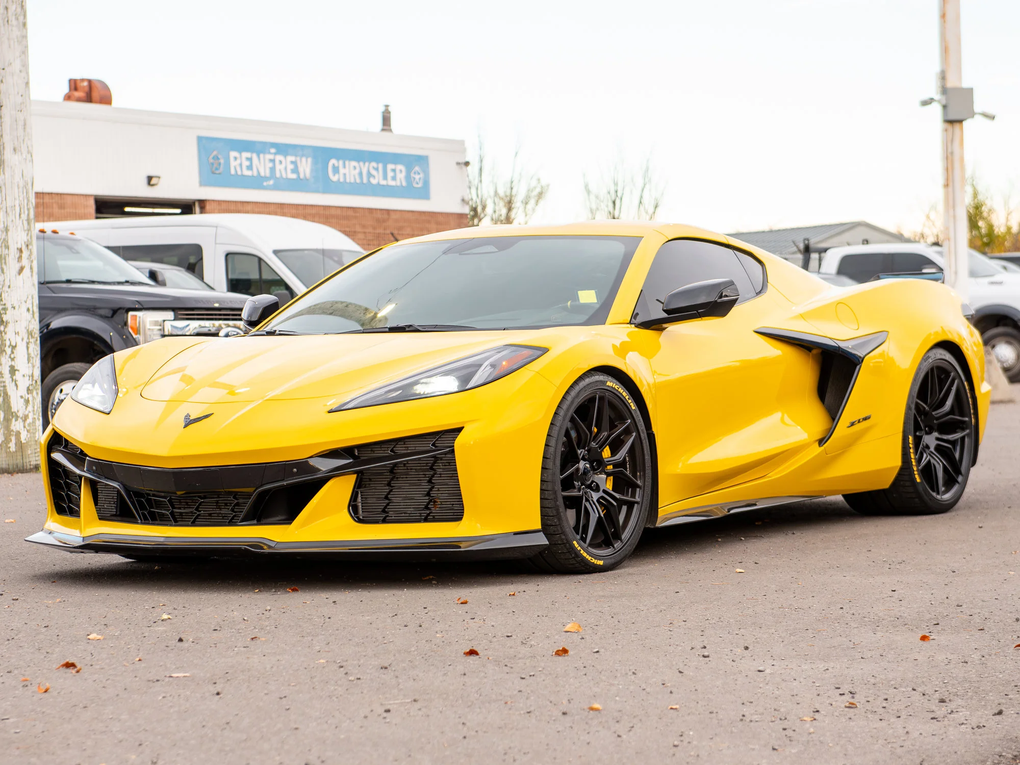 Used 2025 Yellow Chevrolet Z06 3LZ*, 670HP, Front Lift, Carbon Fibre Interior image 7