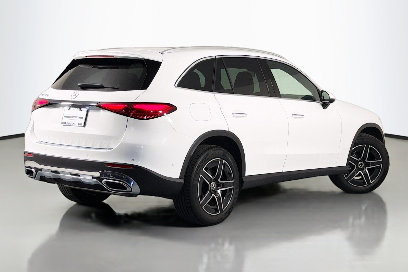 Certified Used 2026 Polar White Mercedes-Benz GLC 300 image 12