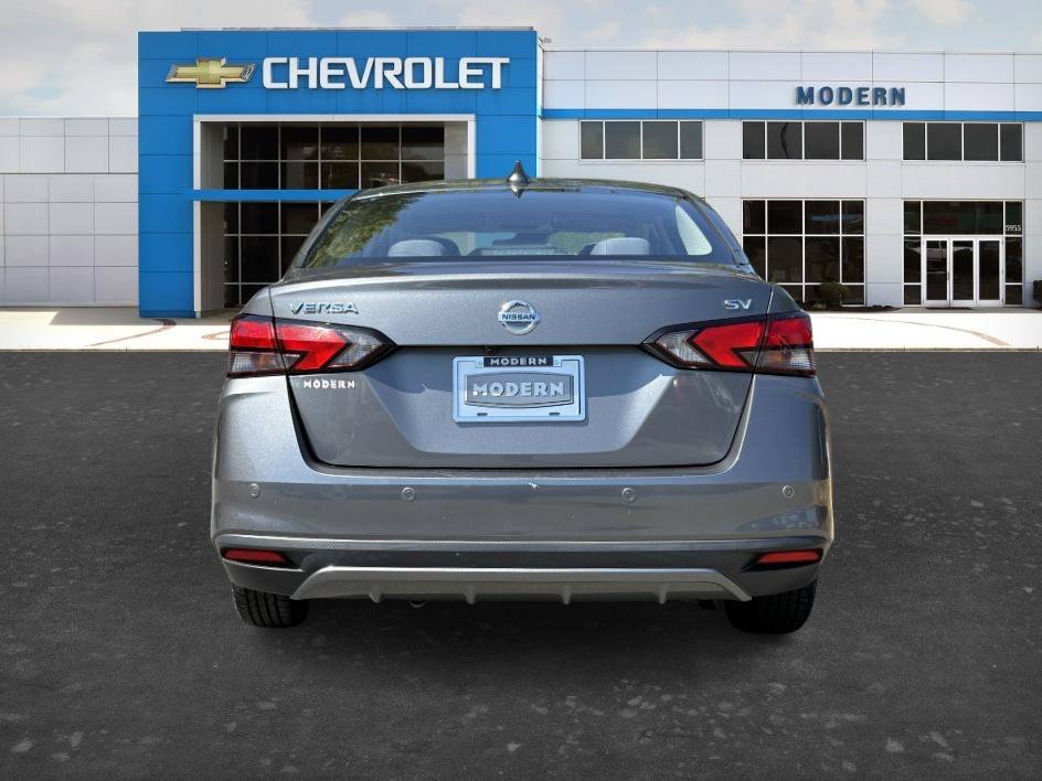 Used 2020 Gun Metallic Nissan SV image 4