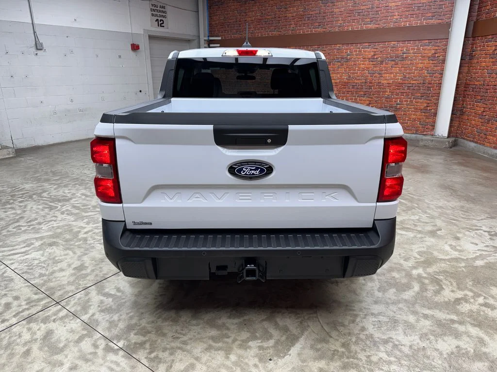 New 2026 Oxford White Ford XL image 3