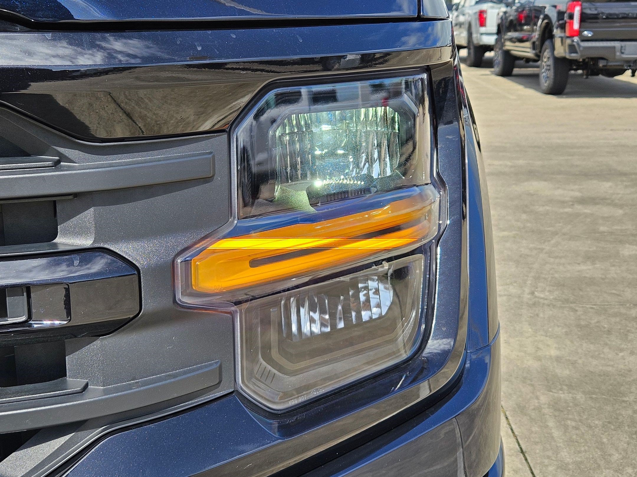 Used 2025 Blue Ford XLT image 9