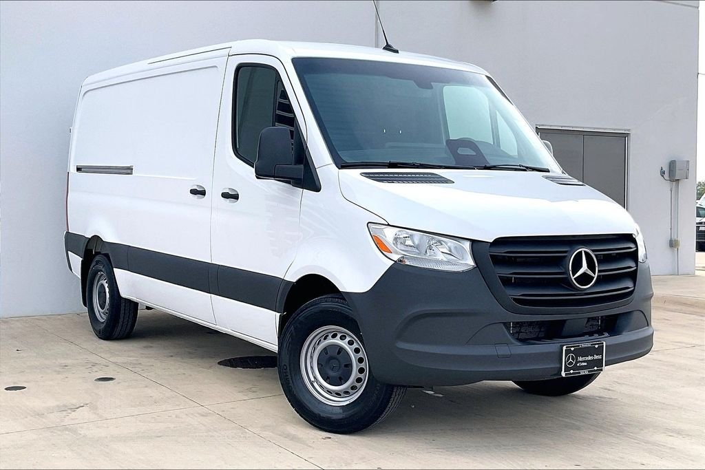2026 Mercedes-Benz Sprinter 2500 144 WB's photo