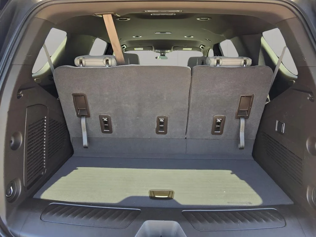 Used 2022 Summit White GMC SLE image 9