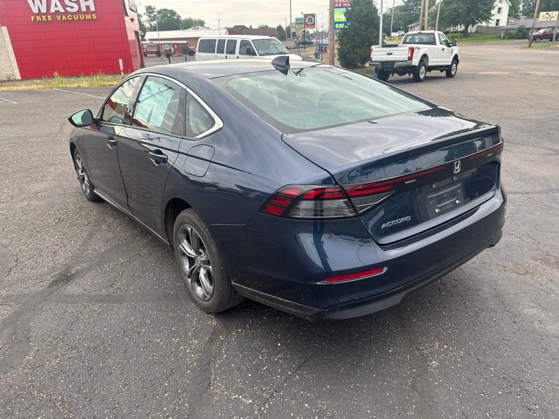 Used 2023  Honda EX image 5