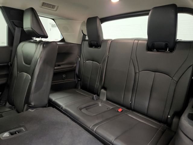 Used 2023 Silver INFINITI LUXE image 16