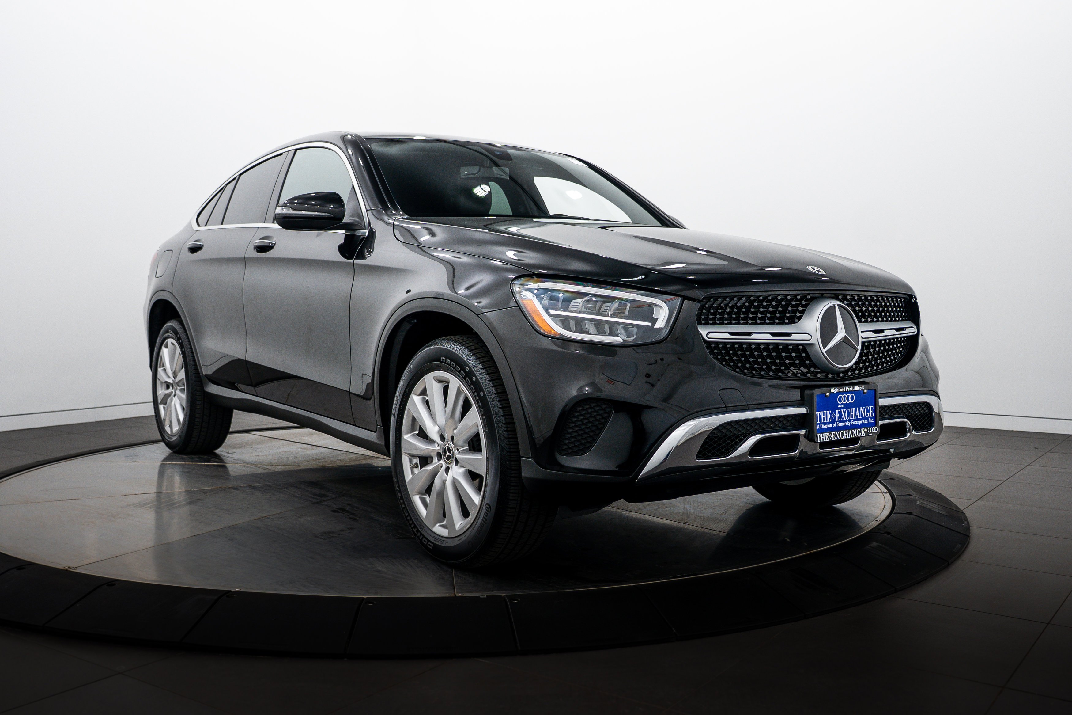 Used 2020 Black Mercedes-Benz GLC 300 image 2