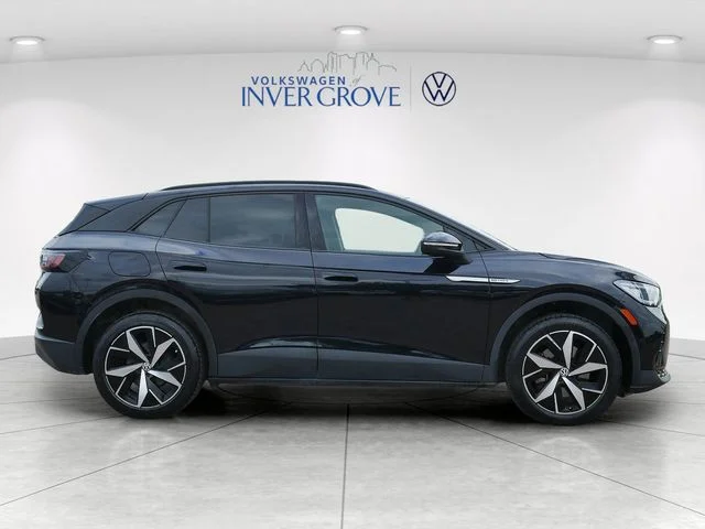 Used 2023 Deep Black Volkswagen Pro S image 8