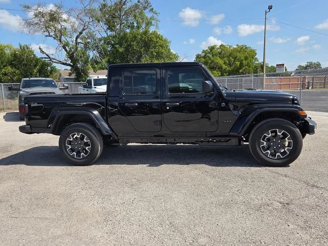 New 2026 Black Clear-Coat Exterior Paint Jeep Sahara image 9