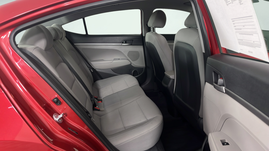 2018 Hyundai Elantra SE - Photo 18