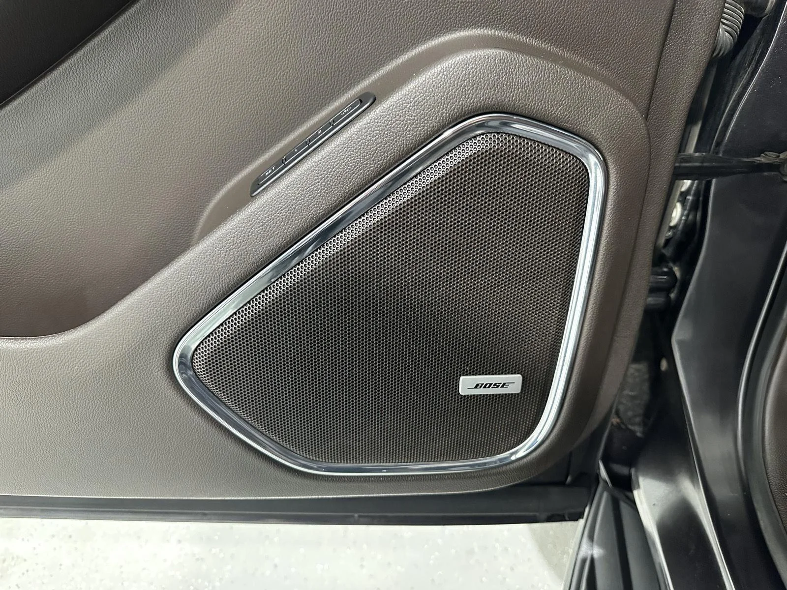 Used 2018 TUNGSTEN METALLIC Chevrolet Premier image 20
