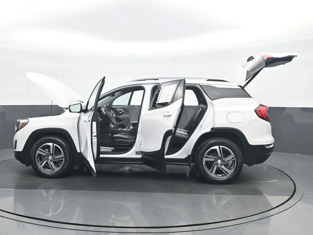 Used 2021 White GMC SLT image 37