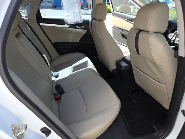 Used 2019  Honda EX-L image 24