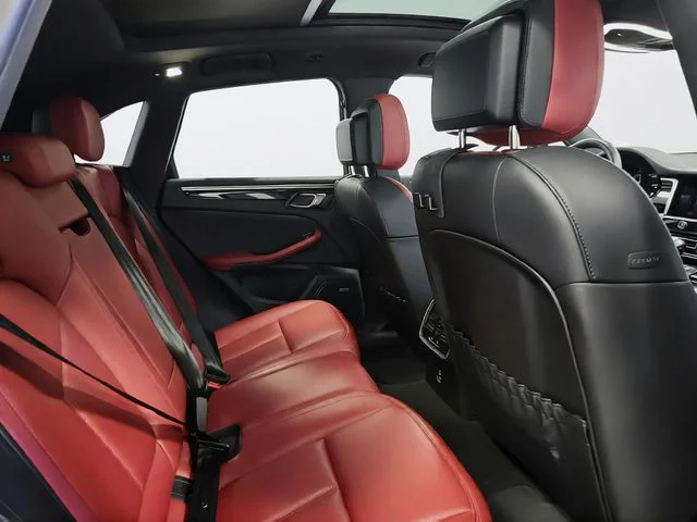 Used 2023 Black Porsche Base image 21