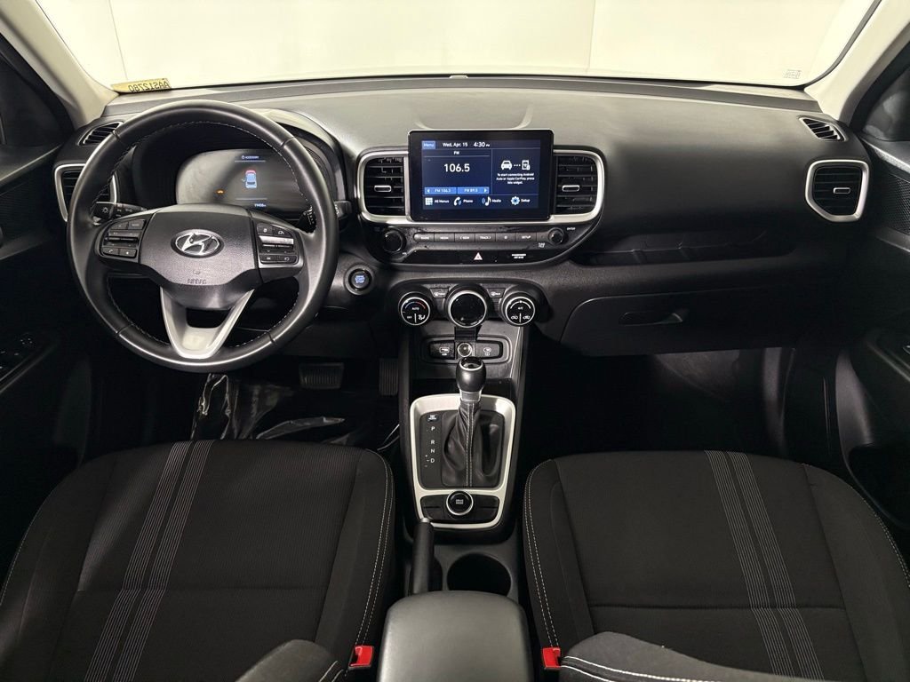 Used 2025 Gray Hyundai SEL image 33