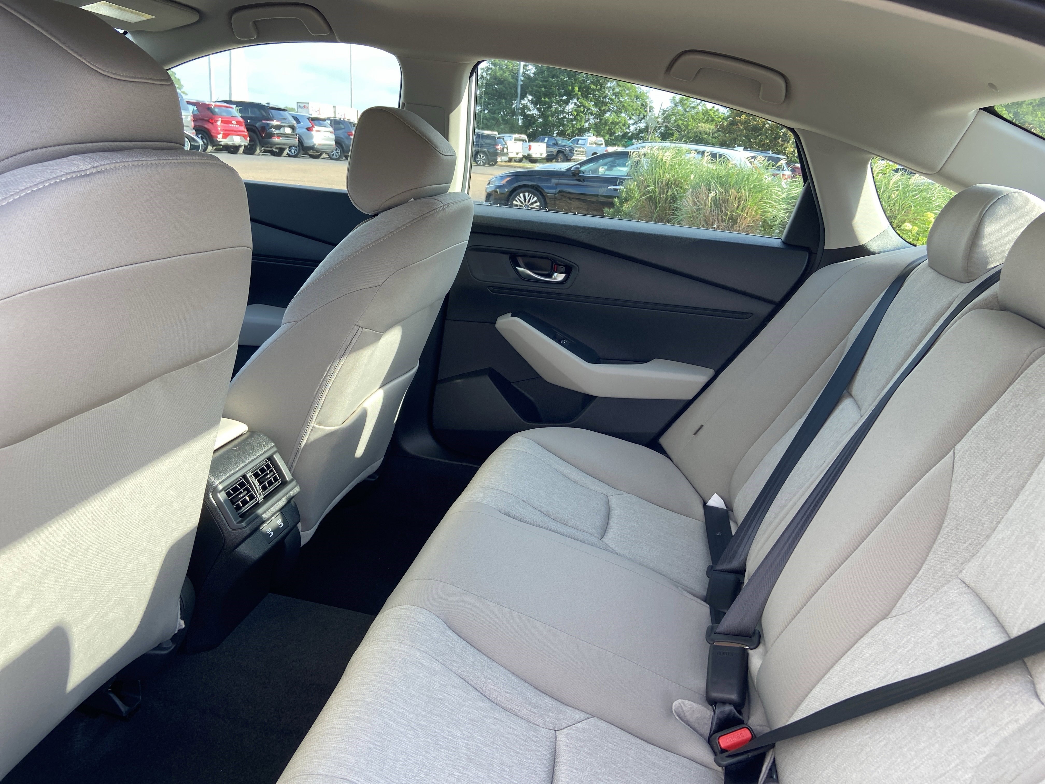 New 2026 Platinum White Pearl Honda LX image 20