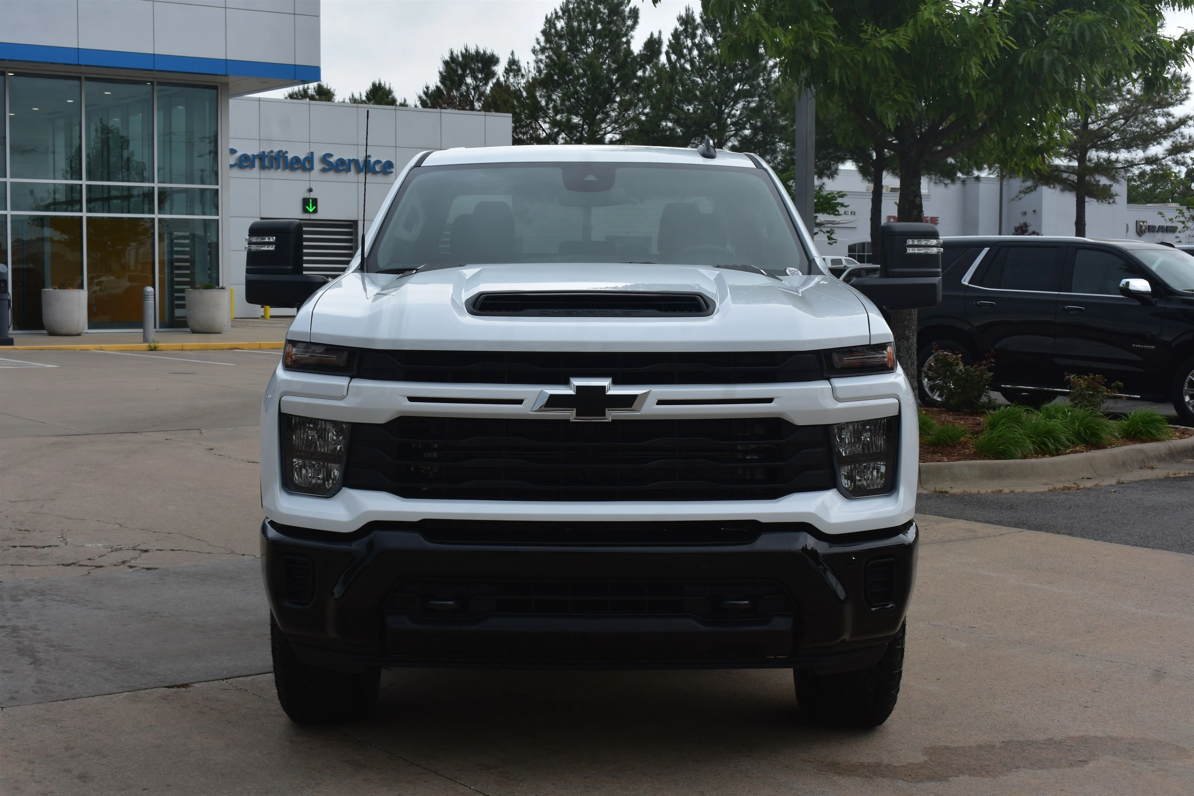 New 2026 Summit White Chevrolet Custom image 2