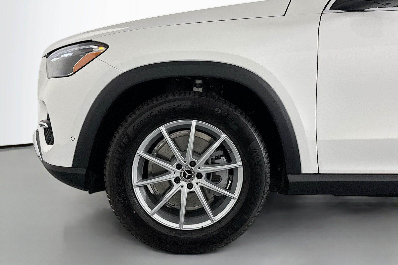 New 2026 Polar White Mercedes-Benz GLE 350 4MATIC® SUV image 9