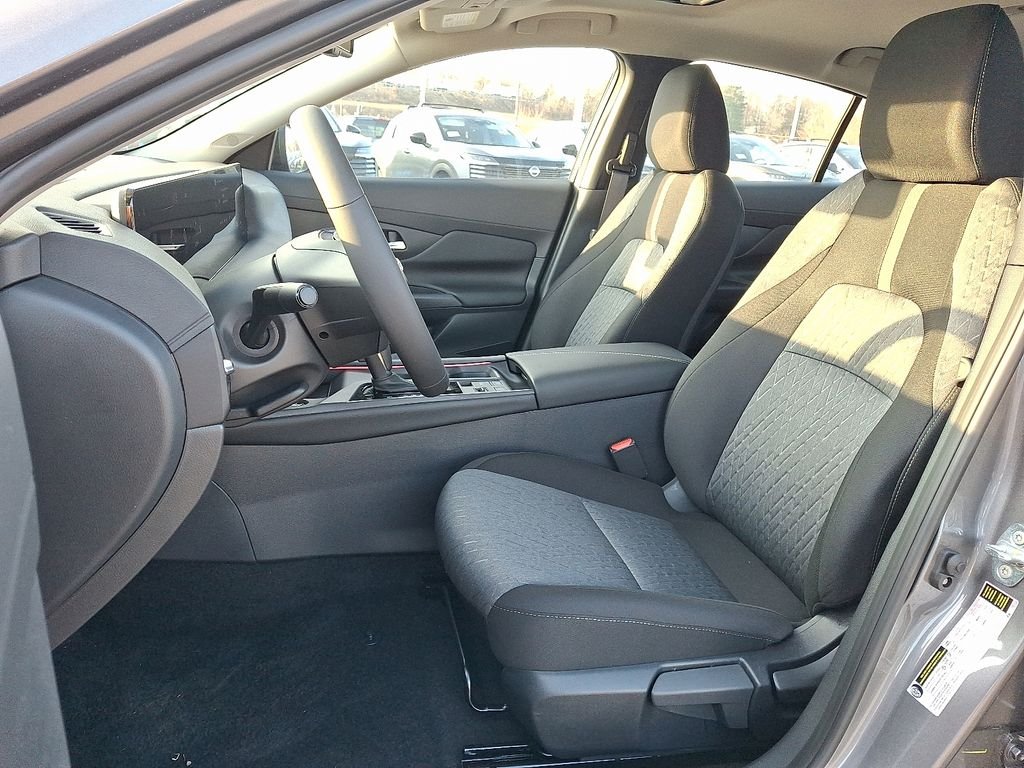 2026 Nissan Sentra — photo 9
