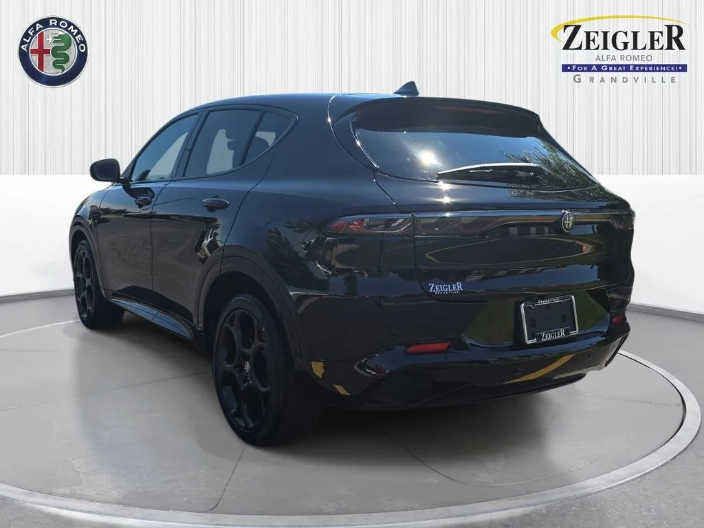 New 2026 Alfa Black Exterior Paint Alfa Romeo Base image 7