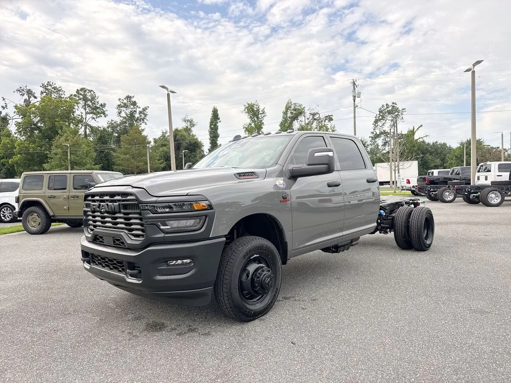 New 2026 Ceramic Gray Clear-Coat Exterior Paint RAM Tradesman image 7